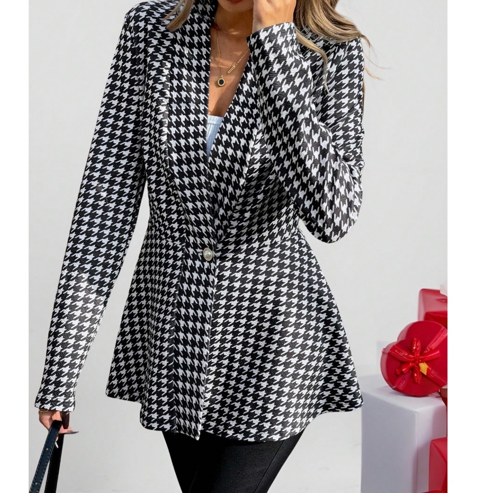 Stylish Black and White Houndstooth Women's Blazer